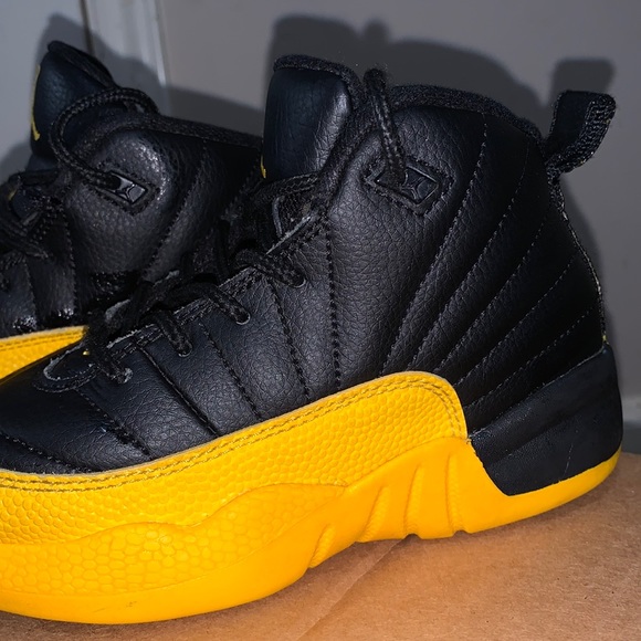 Air Jordan Retro 12 University Gold - Picture 2 of 6